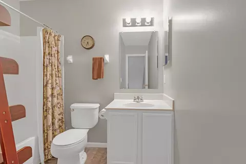 Bath - 9217 Flintlock Pl, Orient, OH 43146 photo 2 of 5