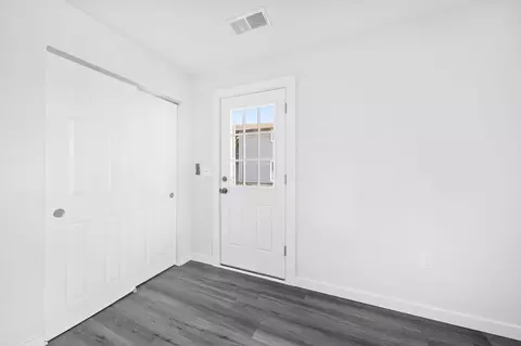 Entry Way - 434 Scranton Ave, Marion, OH 43302 photo 1 of 1