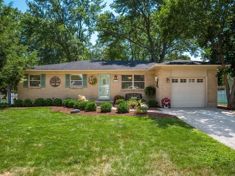 245 Saint Johns Ct, Columbus, OH 43230