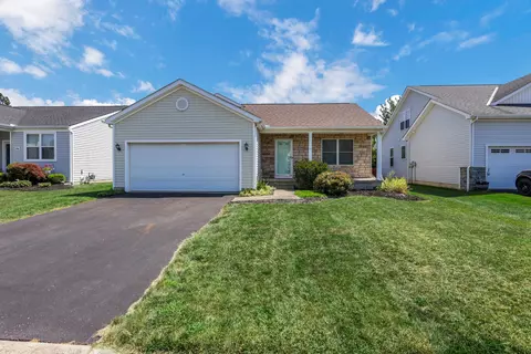 2310 Boston Mills Dr, Grove City, OH 43123