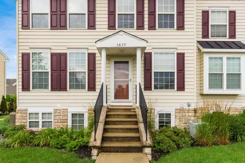5829 Andrew John Dr #3, New Albany, OH 43054