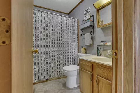 Bath - 571 E Main St, Logan, OH 43138 photo 4 of 5