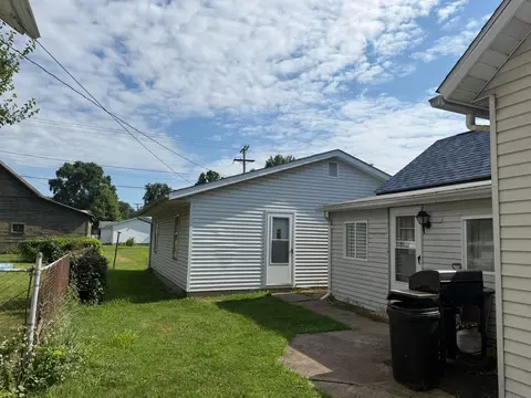 598 E Main St, Logan, OH 43138
