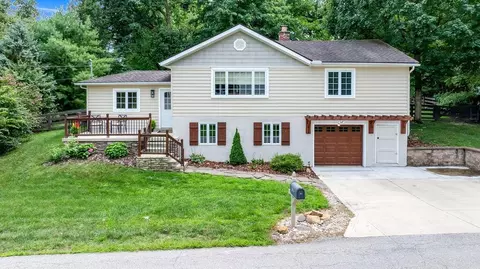 115 W Reindeer Dr, Powell, OH 43065
