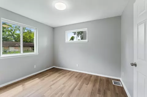 Bedroom - 963 E 13th Ave, Columbus, OH 43211 photo 1 of 17