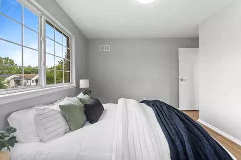 Bedroom - 963 E 13th Ave, Columbus, OH 43211 photo 12 of 17
