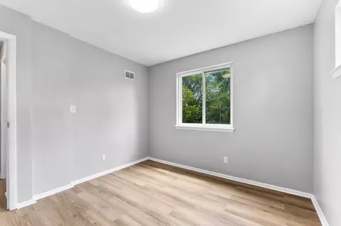 Bedroom - 963 E 13th Ave, Columbus, OH 43211 photo 15 of 17