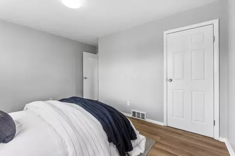 Bedroom - 963 E 13th Ave, Columbus, OH 43211 photo 11 of 17