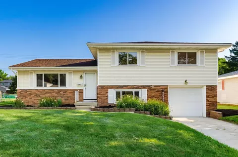 6700 Rocky Den Rd, Reynoldsburg, OH 43068