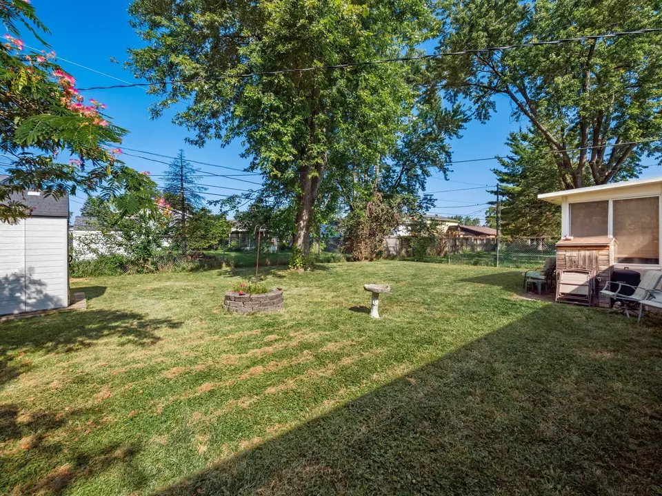 Exterior - 3267 Castleton St, Grove City, OH 43123 photo 8 of 12