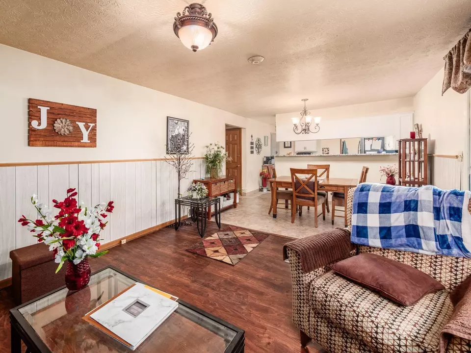 Living - 3267 Castleton St, Grove City, OH 43123 photo 3 of 6
