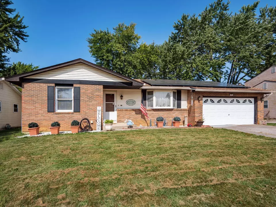 Exterior - 3267 Castleton St, Grove City, OH 43123 photo 1 of 12