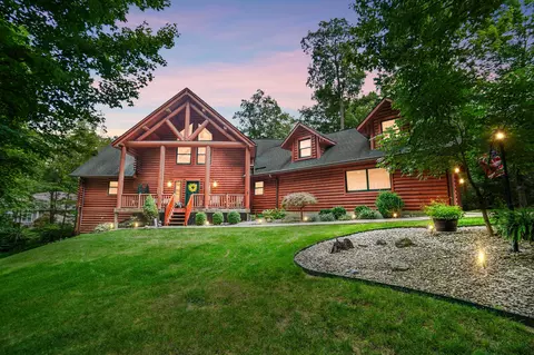 1196 George Allen Dr, South Vienna, OH 45369