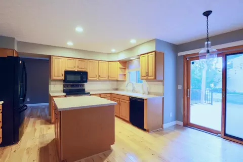74 Belpre Pl W, Westerville, OH 43081