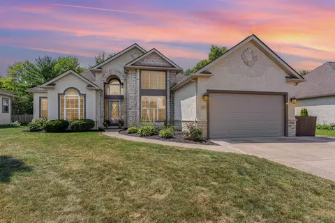 6367 Shawnee St, Grove City, OH 43123