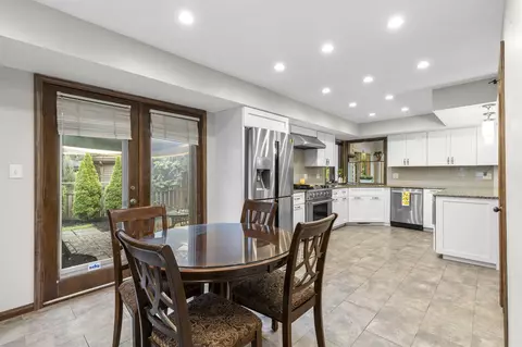 Kitchen - 8500 Gullane Ct, Dublin, OH 43017 photo 8 of 8