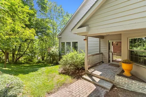 81 Donald Ross Dr, Granville, OH 43023