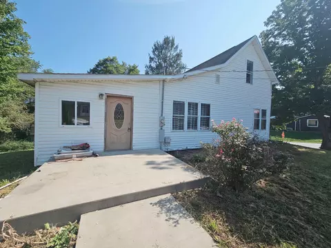 133 N 2nd St, Zaleski, OH 45698