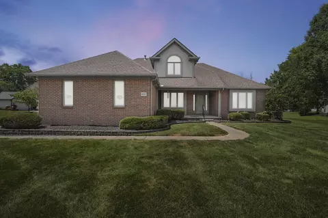 4887 Golden Grove Ct, Groveport, OH 43125