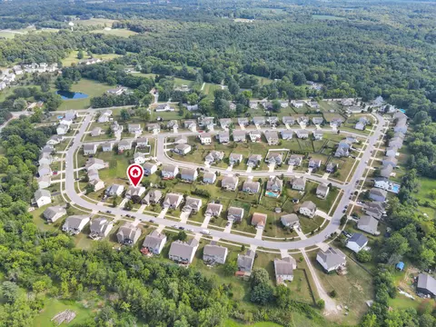 View/Area - 303 Rolling Acre Dr, Lithopolis, OH 43136 photo 6 of 20