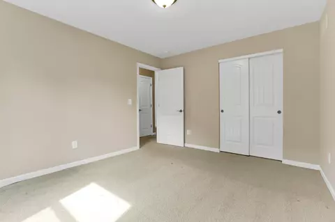Bedroom - 303 Rolling Acre Dr, Lithopolis, OH 43136 photo 5 of 7