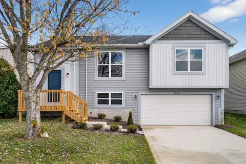 2736 Barrows Rd, Columbus, OH 43232