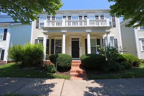 8068 Griswold Dr, New Albany, OH 43054