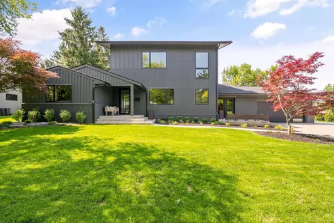 2777 Donna Dr, Columbus, OH 43220