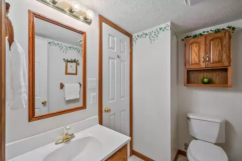 Bath - 4808 Hughes Rd, Prospect, OH 43342 photo 5 of 7