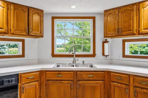 Kitchen - 4808 Hughes Rd, Prospect, OH 43342 photo 3 of 7