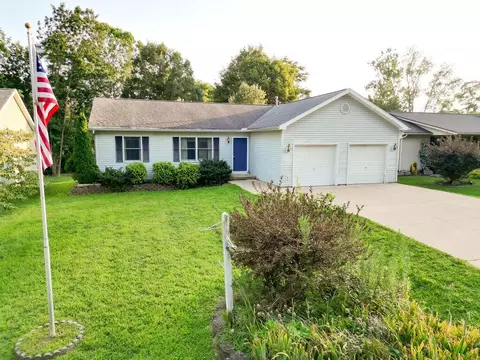 667 Winesap Cir, Howard, OH 43028