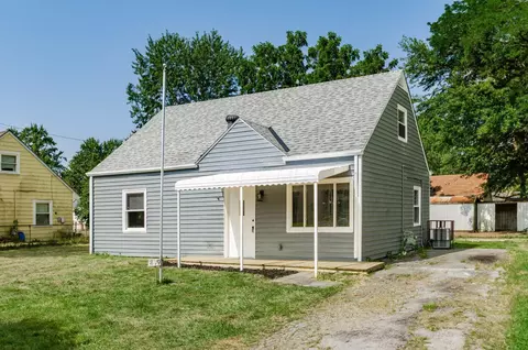 Exterior - 899 Antwerp Rd, Columbus, OH 43213 photo 3 of 12