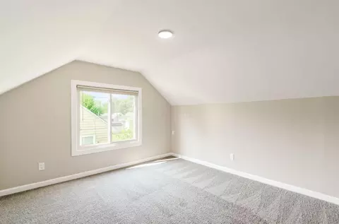 Bedroom - 899 Antwerp Rd, Columbus, OH 43213 photo 6 of 6