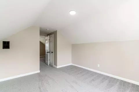 Bedroom - 899 Antwerp Rd, Columbus, OH 43213 photo 4 of 6