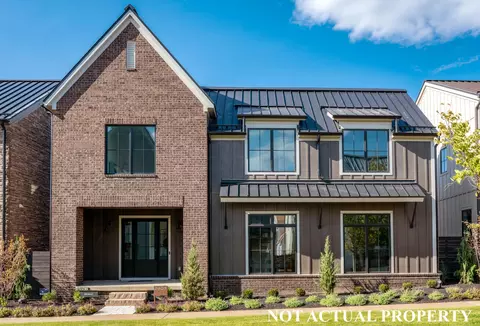 2424 Quarry Trails Dr, Columbus, OH 43228