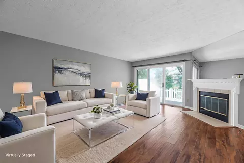 2236 Victoria Park Dr, Columbus, OH 43235