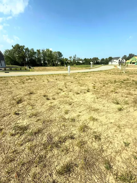 3186 Briarwood Ln, Lewis Center, OH 43035