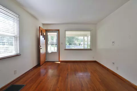 Living - 72 E Stanton Ave, Columbus, OH 43214 photo 1 of 3