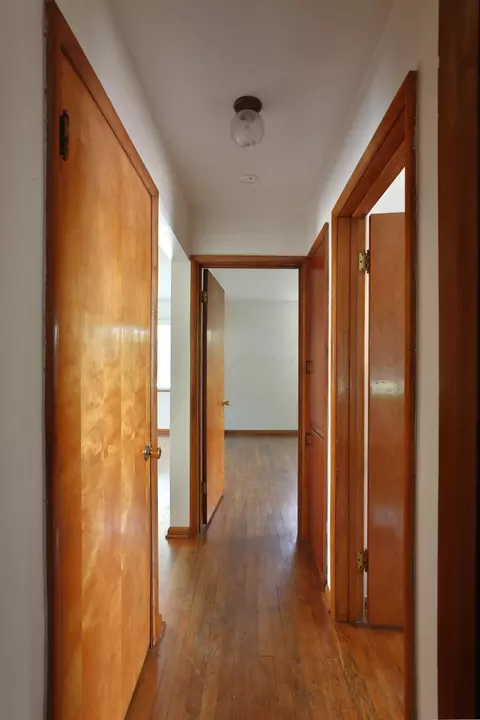 Entry Way - 72 E Stanton Ave, Columbus, OH 43214 photo 2 of 2