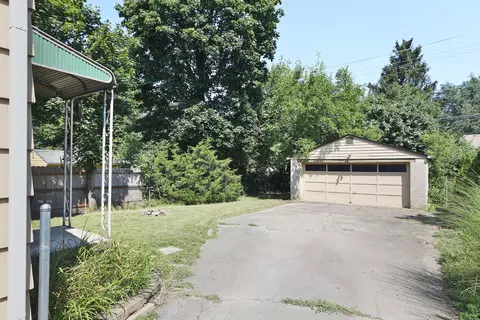 Exterior - 72 E Stanton Ave, Columbus, OH 43214 photo 5 of 9