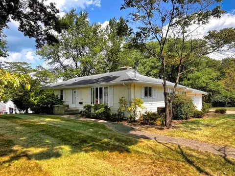 200 Vernedale Dr, Mount Vernon, OH 43050