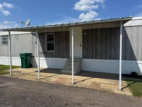 Exterior - 217 Raspberry Cir, Hebron, OH 43025 photo 2 of 2