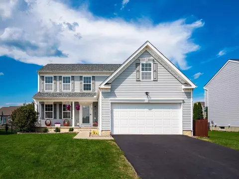35 Hawthorne Dr, Ashville, OH 43103