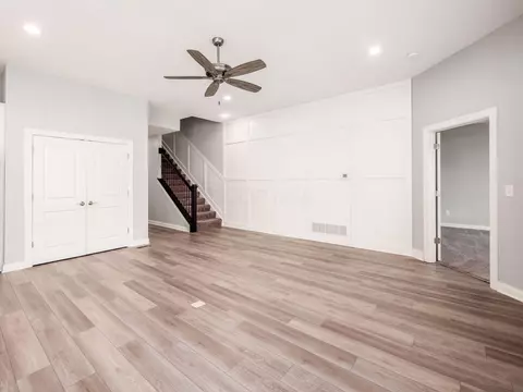 Living - 5524 Eva Loop N, Dublin, OH 43016 photo 6 of 8