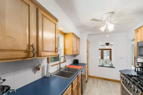 Kitchen - 1187 E Fair Ave, Lancaster, OH 43130 photo 4 of 5