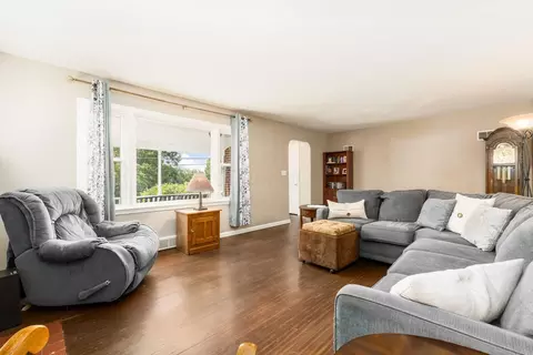 Living - 1187 E Fair Ave, Lancaster, OH 43130 photo 3 of 6