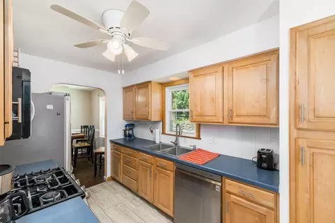 Kitchen - 1187 E Fair Ave, Lancaster, OH 43130 photo 1 of 5