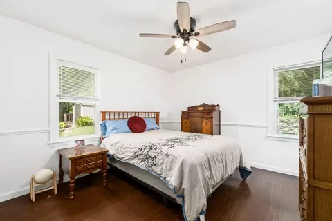 Bedroom - 1187 E Fair Ave, Lancaster, OH 43130 photo 3 of 4