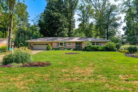 723 Dorchester Dr, Springfield, OH 45506