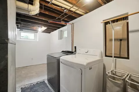 94 E Como Ave, Columbus, OH 43202 photo 41